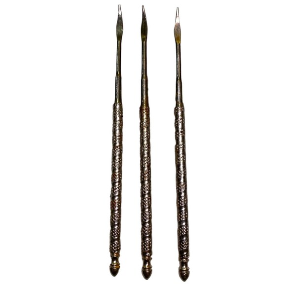 Vintage lot of 3 Nut Crackers, 3 Picks, & 4 Cocktail Seafood Forks - Picture 6 of 6